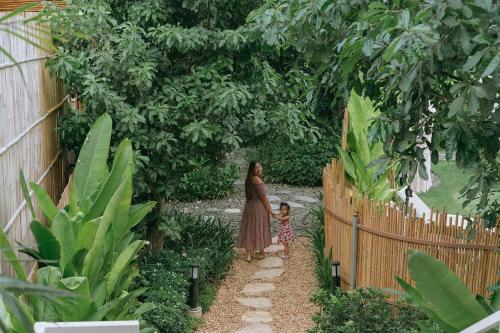 le la lake resort and spa