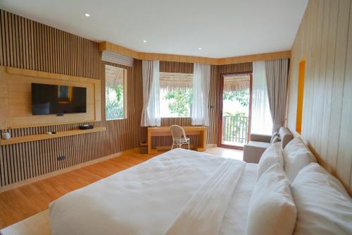 le la lake resort and spa
