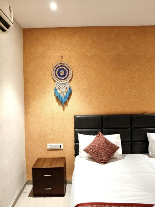 hotel sunrise cave