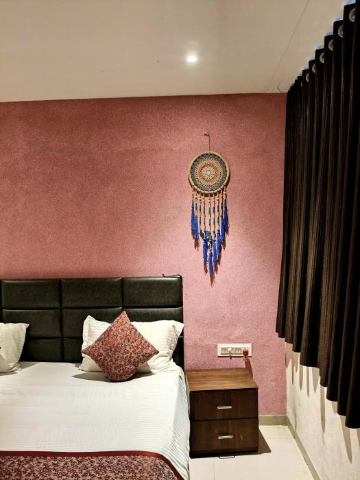 hotel sunrise cave