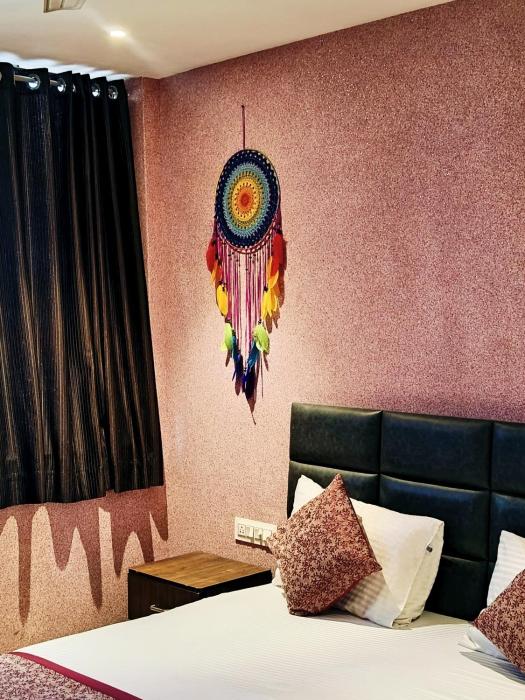 hotel sunrise cave