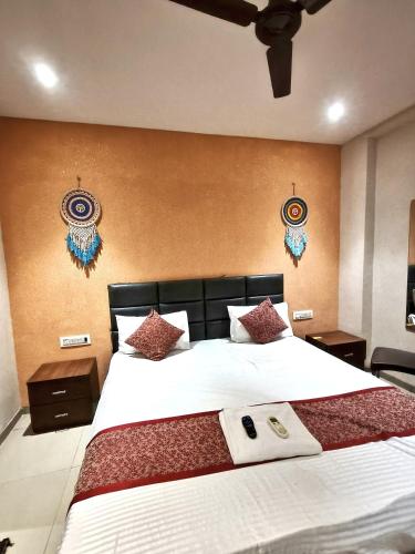 hotel sunrise cave