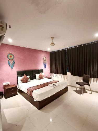 hotel sunrise cave