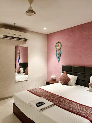 hotel sunrise cave
