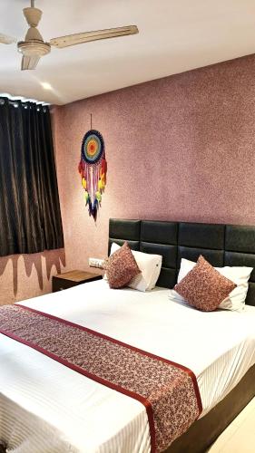 hotel sunrise cave