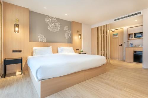 salaya one hotel and service apartment