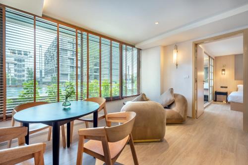 salaya one hotel and service apartment