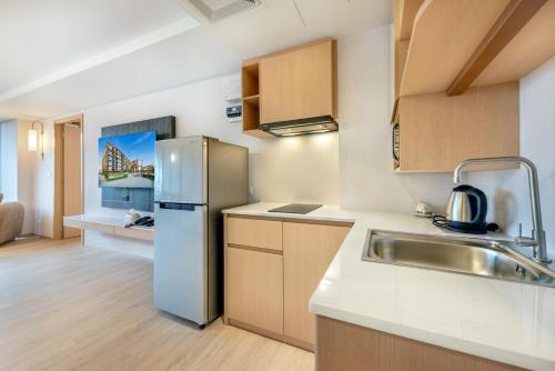 salaya one hotel and service apartment