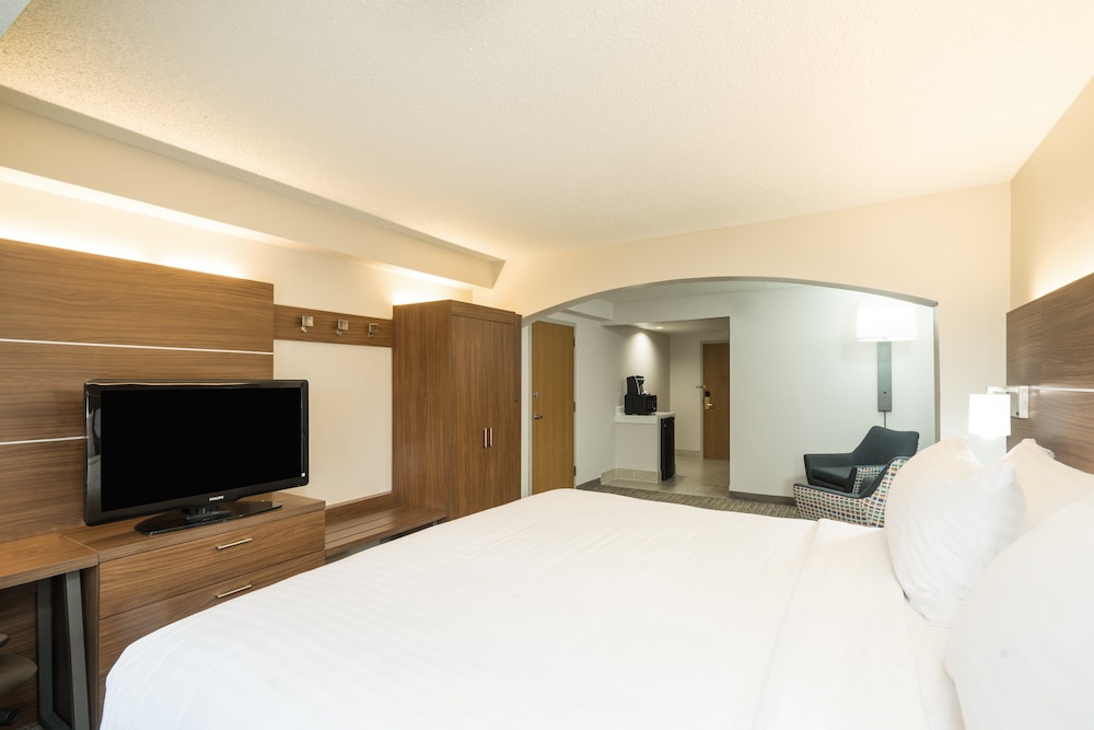 holiday inn express hotel and suites louisville east by ihg