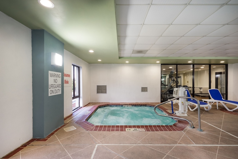 holiday inn express hotel and suites louisville east by ihg