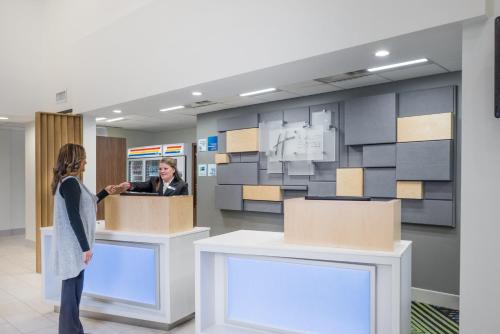 holiday inn express hotel and suites louisville east by ihg