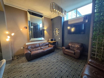 Oyo Ivy Hotel,29 Scarborough Avenue,3 star