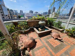 private rooms in phatumwan near siam samyan chula