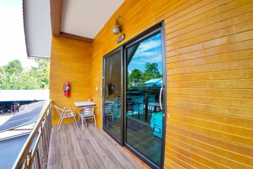 happy garden resort betong thailand