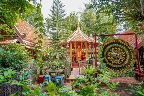 happy garden resort betong thailand