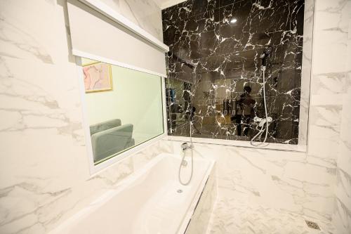 marble arch de loei hotel