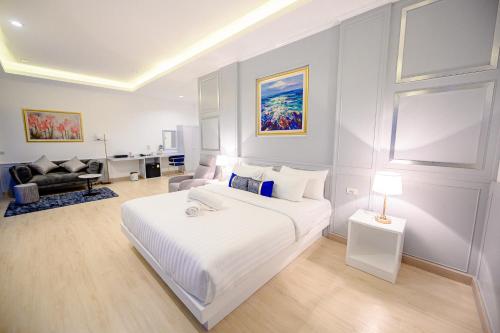 Marble Arch De Loei Hotel,,4 star