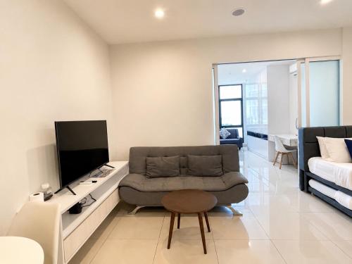 the shore kota kinabalu city centre by lw suites