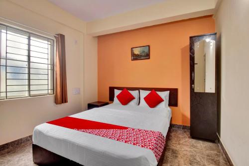 Hotel O Palms Inn Rooms,,3 star