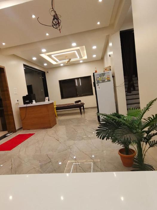 hotel keshar palace and lodging