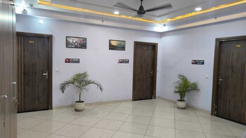 Nagpal Hotel And Restaurant,,2 star