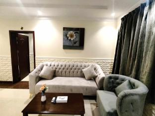 celine almotamaiza serviced apartment