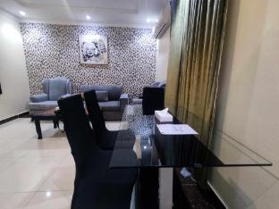 celine almotamaiza serviced apartment