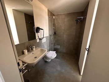 aparthotel krone self check in