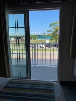 parkside inn bridgeview