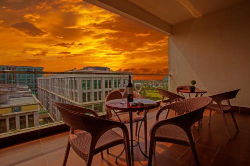 aj suites loft imago kk