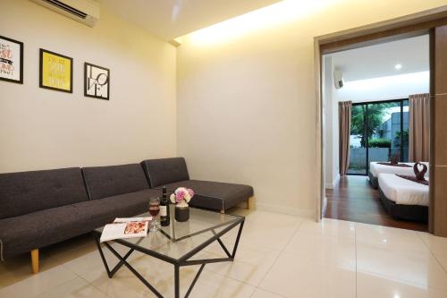 aj suites loft imago kk