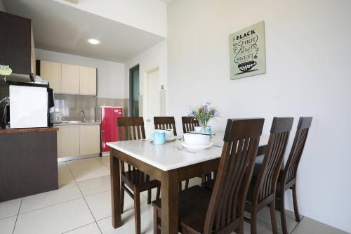 aj suites loft imago kk