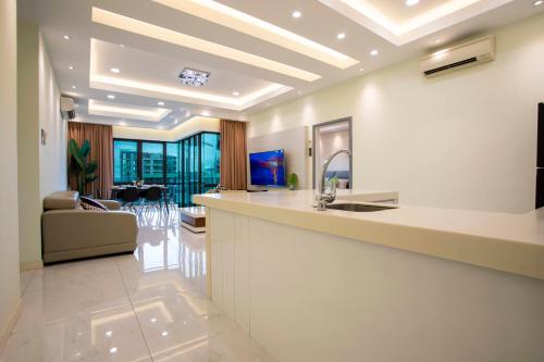 aj suites loft imago kk
