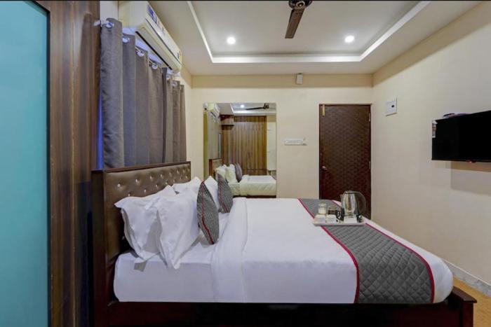 redfox hotel near us biometric