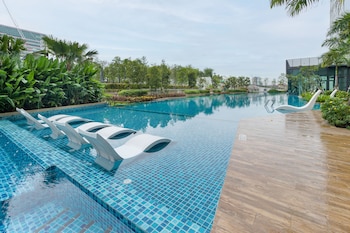 Greenfield Residence At Bandar Sunway,,4 star