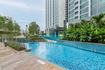 Greenfield Residence At Bandar Sunway,,4 star