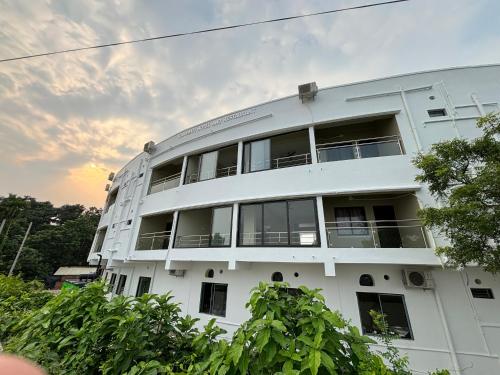 ichhamati hotel and restaurant