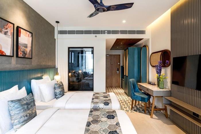 flora misty falls athirappilly