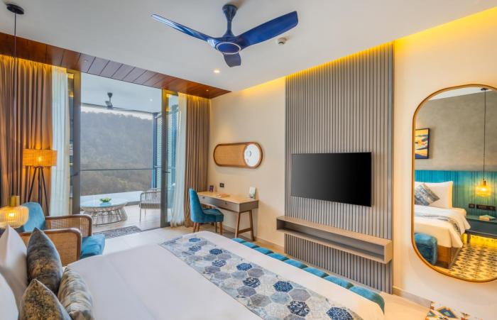 flora misty falls athirappilly