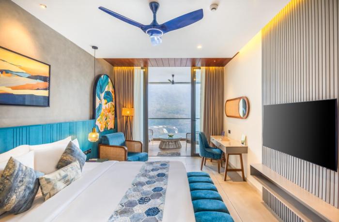 flora misty falls athirappilly