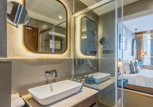 flora misty falls athirappilly