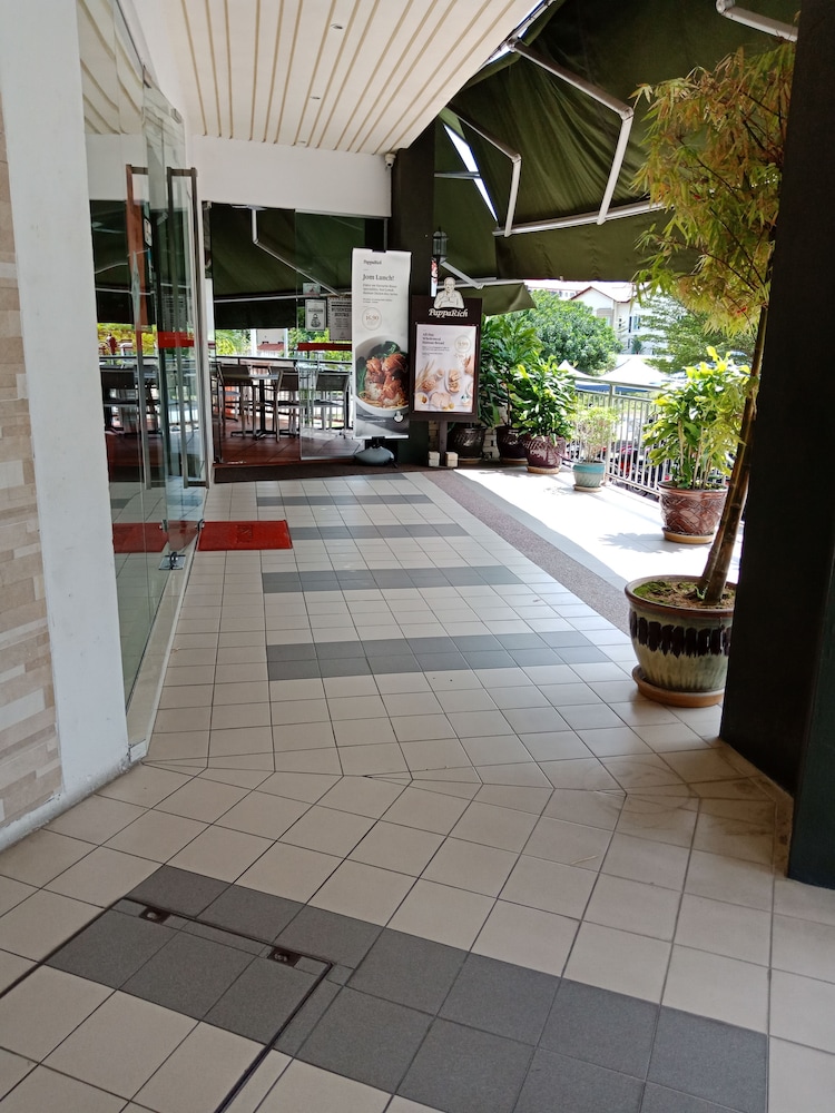 seeds hotel cheras taman bukit segar