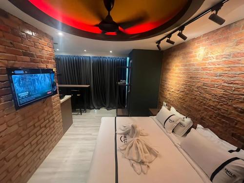 smile hotel seri kembangan