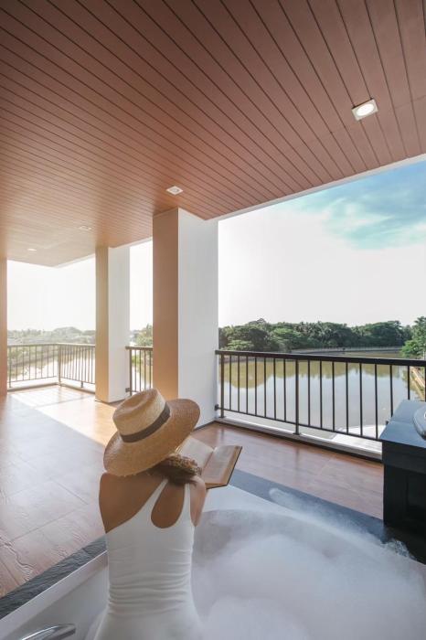river hotel pattani