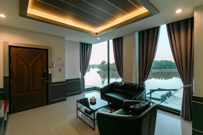 river hotel pattani