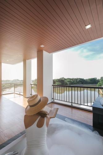 river hotel pattani