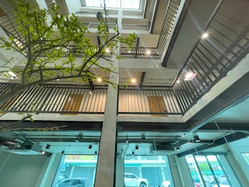 V1 Boutique Hotel,,3 star