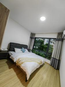 xtu 2bedrooms at forest city