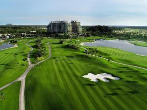 xtu 2bedrooms at forest city