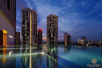 Chambers Residence, Sunway Putra Mall,,4 star